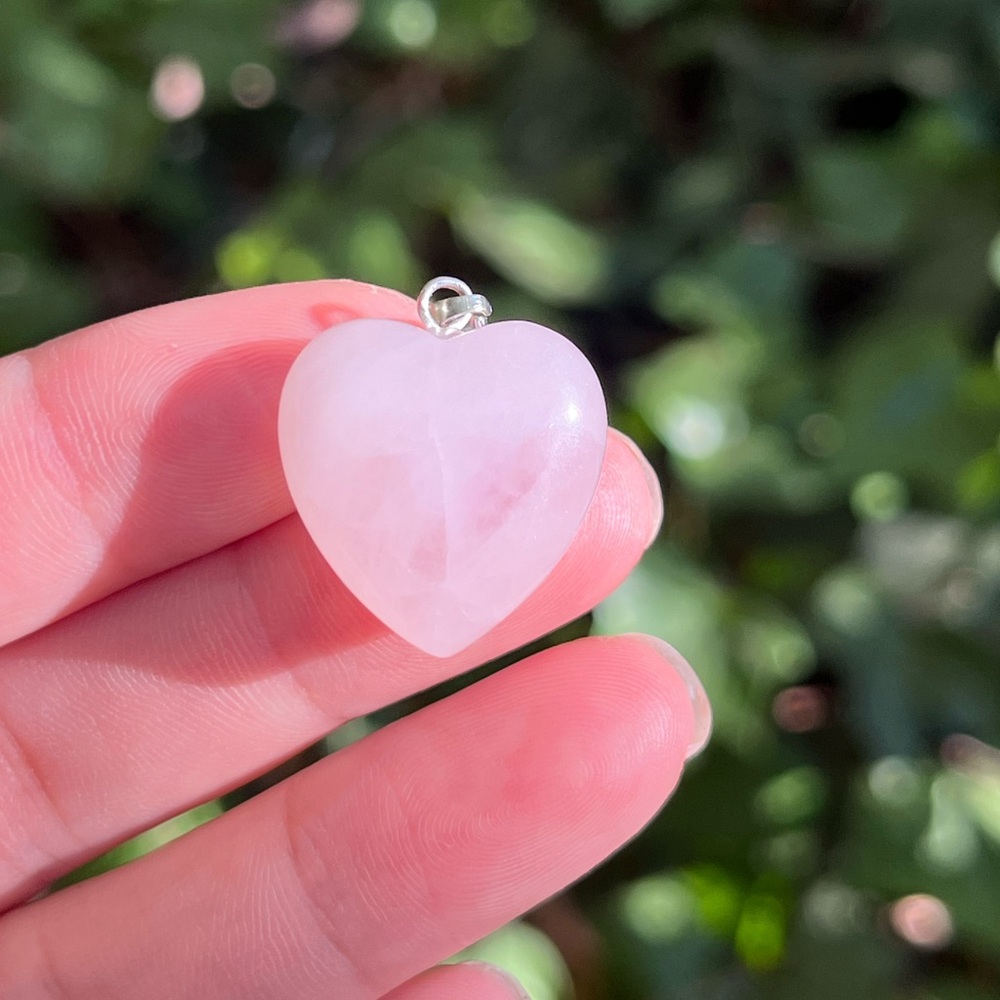 Small stainless steel rose quartz heart pendant